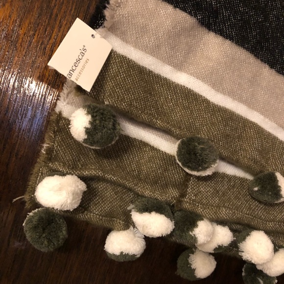 NWT Francesca’s Striped Blanket Scarf - Picture 2 of 2